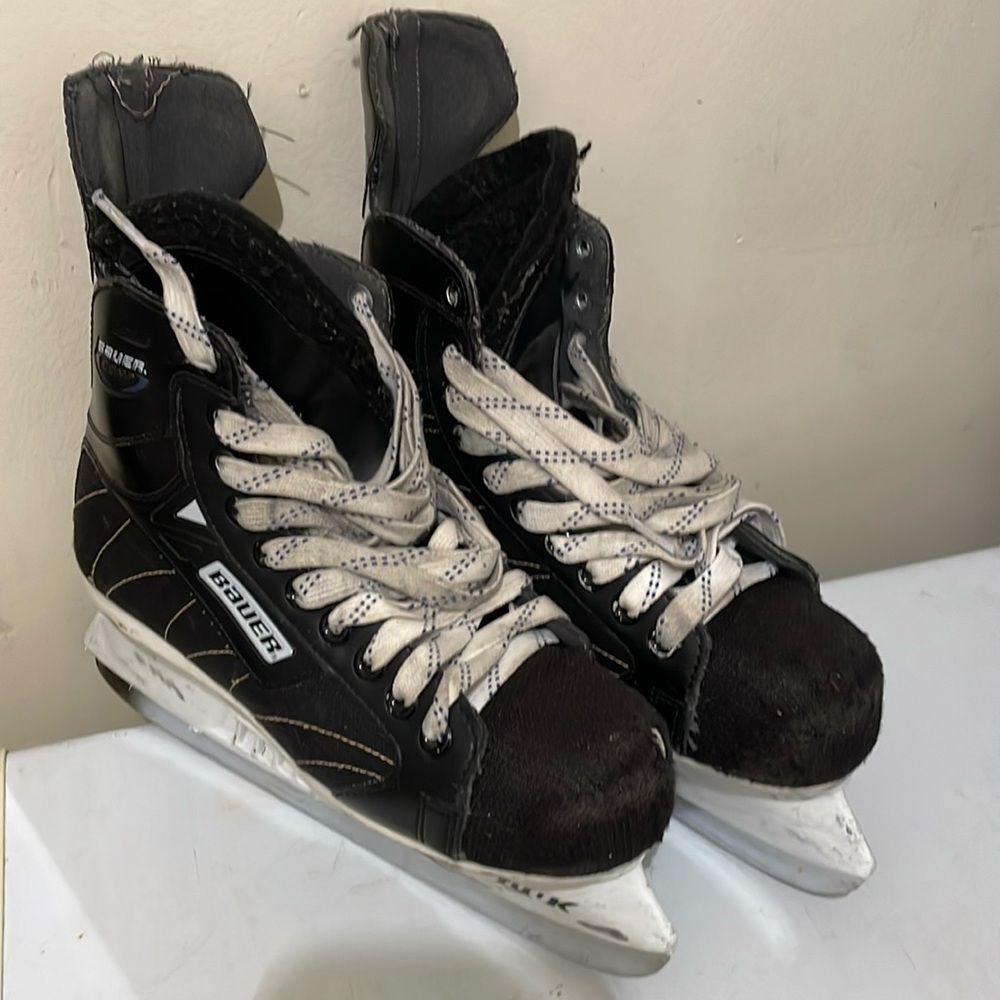 Boys ice skates